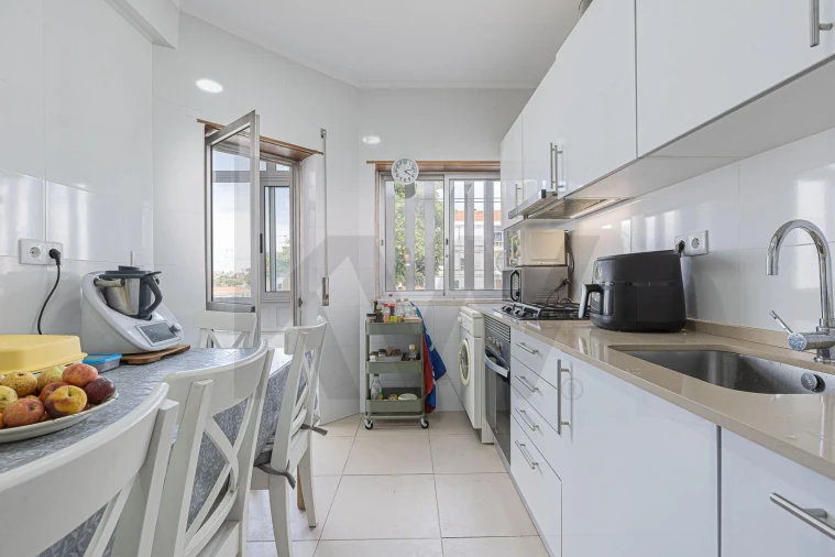 Apartamento T2 para Venda em Amora Foto 15