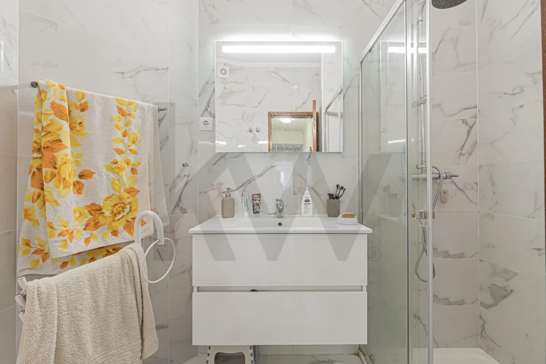 Apartamento T2 para Venda em Amora Foto 20