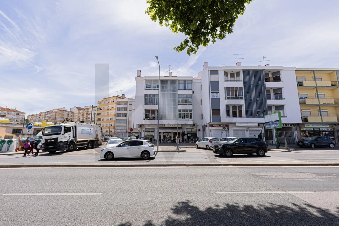 Apartamento T2 para Venda em Amora Foto 32