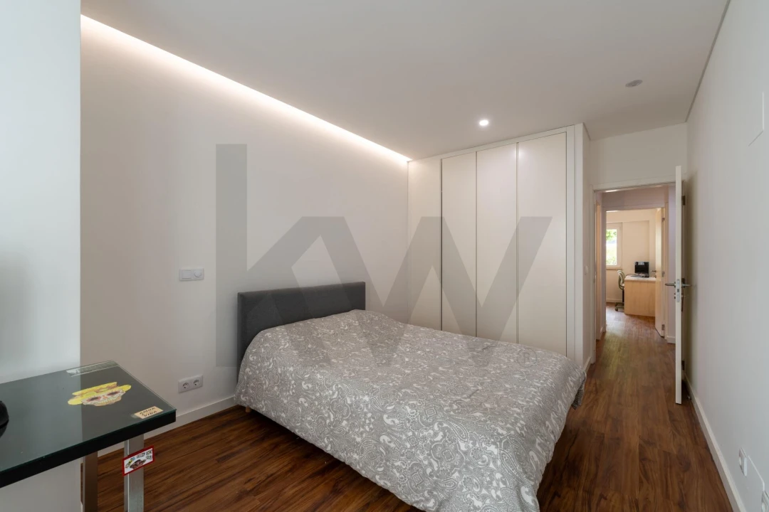 Apartamento T2 para Arrendamento em São Vicente Foto 17