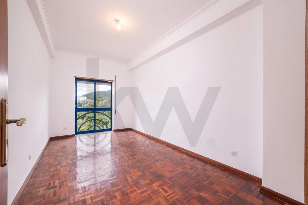 Apartamento T2 para Venda em Miranda do Corvo Foto 4