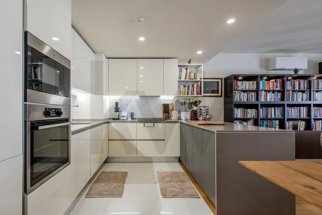 Apartamento T2 para Arrendamento em Misericórdia Foto 2