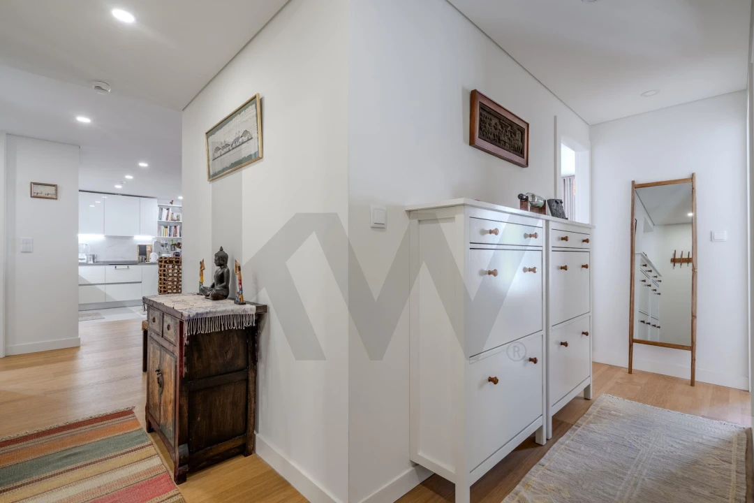 Apartamento T2 para Arrendamento em Misericórdia Foto 12