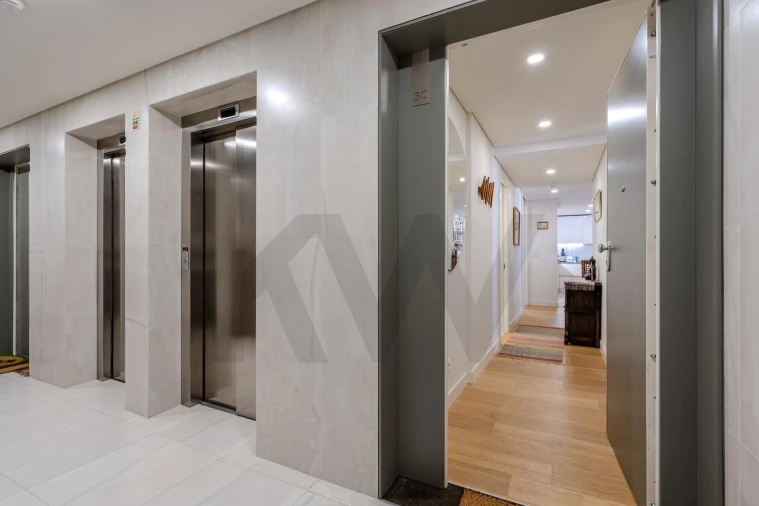 Apartamento T2 para Arrendamento em Misericórdia Foto 24
