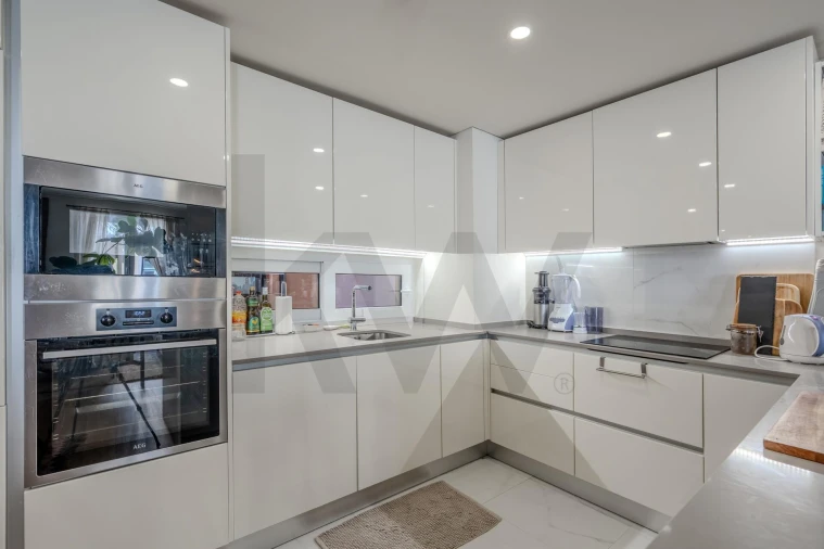 Apartamento T2 para Arrendamento em Misericórdia Foto 6