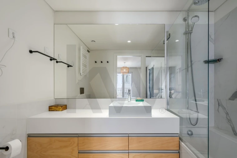 Apartamento T2 para Arrendamento em Misericórdia Foto 15