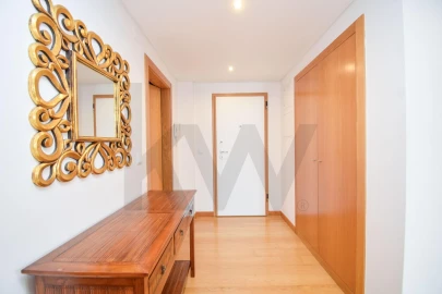 Apartamento T3 para Arrendamento em São Domingos de Rana