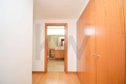 Apartamento T3 para Arrendamento em São Domingos de Rana