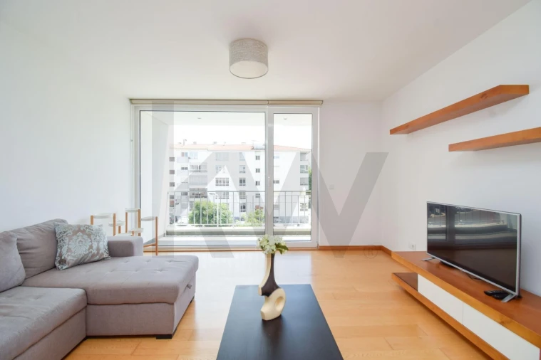 Apartamento T3 para Arrendamento em São Domingos de Rana Foto 3