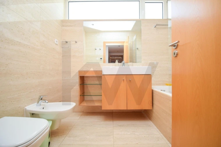 Apartamento T3 para Arrendamento em São Domingos de Rana Foto 16