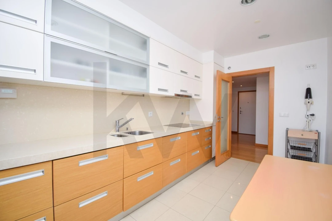 Apartamento T3 para Arrendamento em São Domingos de Rana Foto 23