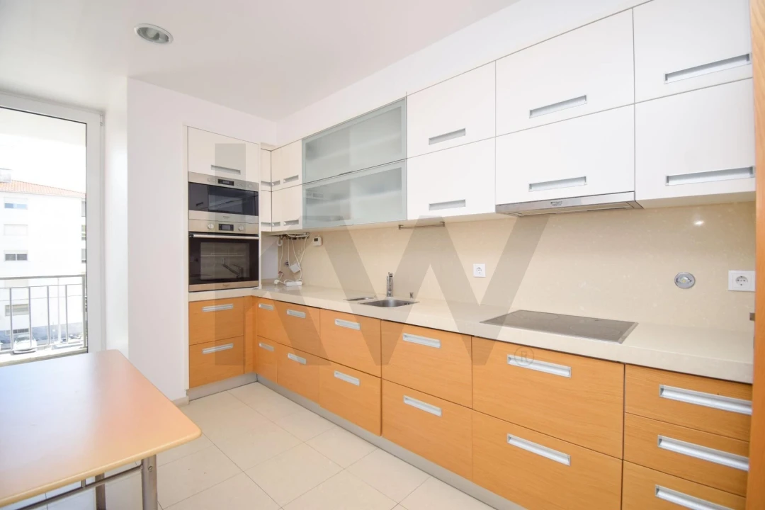 Apartamento T3 para Arrendamento em São Domingos de Rana Foto 22