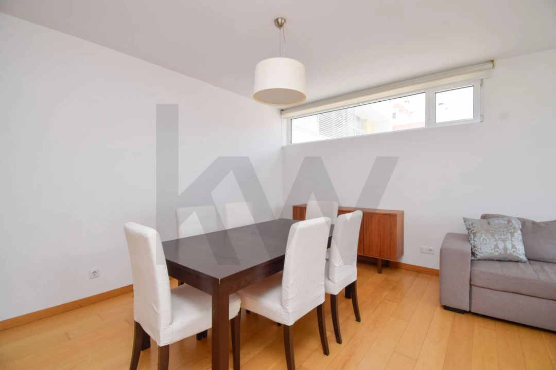 Apartamento T3 para Arrendamento em São Domingos de Rana Foto 7