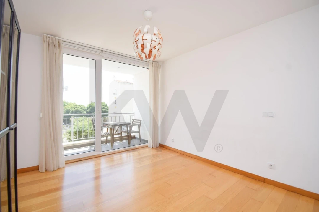 Apartamento T3 para Arrendamento em São Domingos de Rana Foto 14