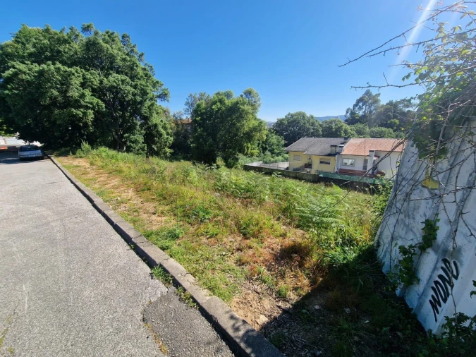 Terreno para Venda em São João da Madeira Foto 7