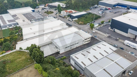 Armazém para Venda em Silveiros e Rio Covo (Santa Eulália)
