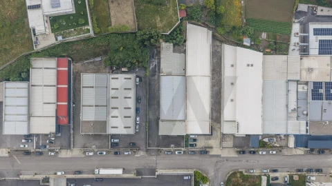 Armazém para Venda em Silveiros e Rio Covo (Santa Eulália)