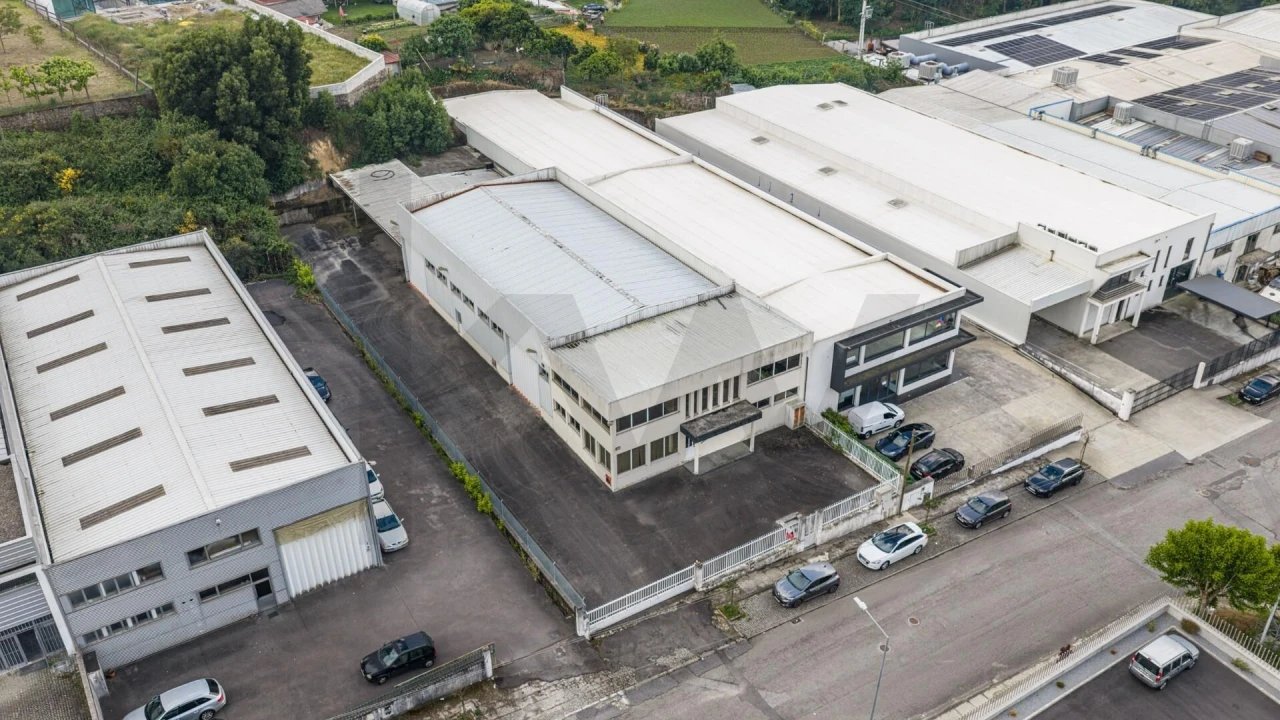 Armazém para Venda em Silveiros e Rio Covo (Santa Eulália) Foto 31