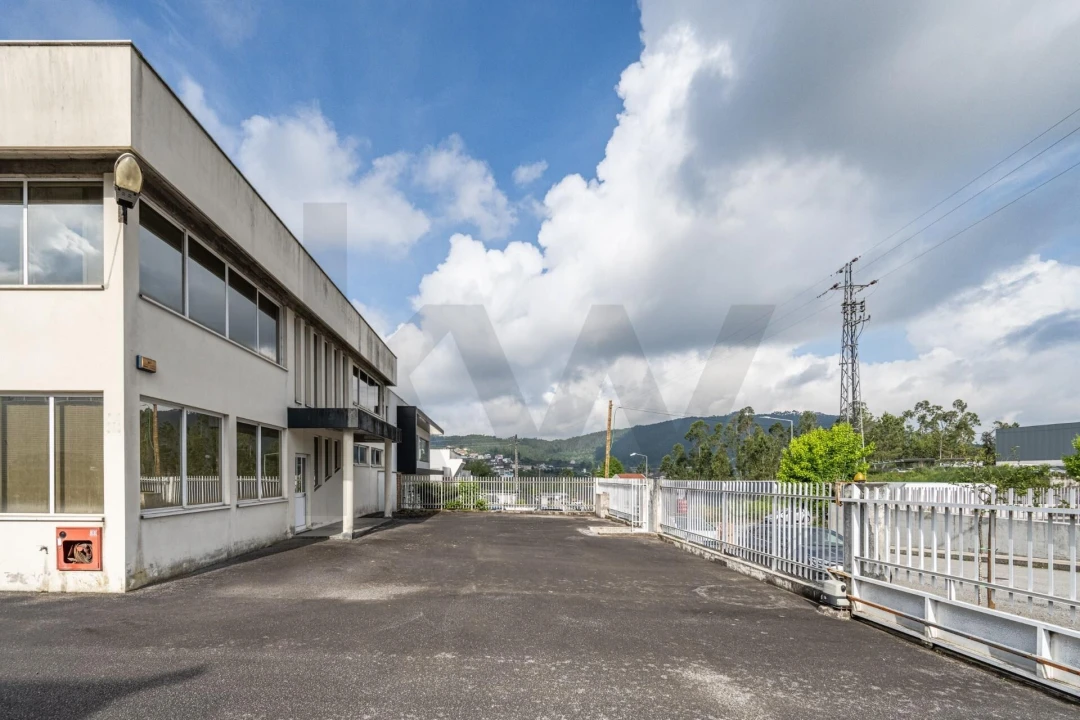 Armazém para Venda em Silveiros e Rio Covo (Santa Eulália) Foto 21