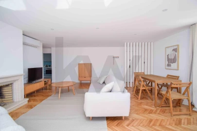 Apartamento T1 para Arrendamento em Carcavelos e Parede