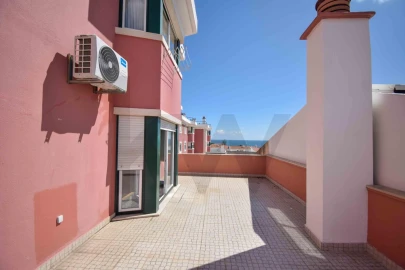 Apartamento T1 para Arrendamento em Carcavelos e Parede