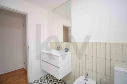 Apartamento T1 para Arrendamento em Carcavelos e Parede