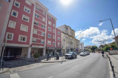 Apartamento T1 para Arrendamento em Carcavelos e Parede