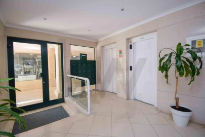 Apartamento T1 para Arrendamento em Carcavelos e Parede