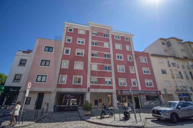 Apartamento T1 para Arrendamento em Carcavelos e Parede Foto 26