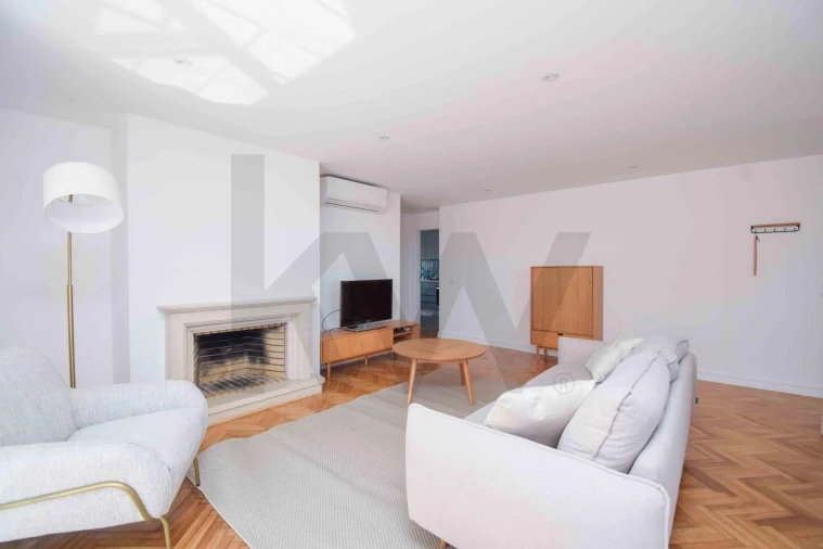 Apartamento T1 para Arrendamento em Carcavelos e Parede Foto 7