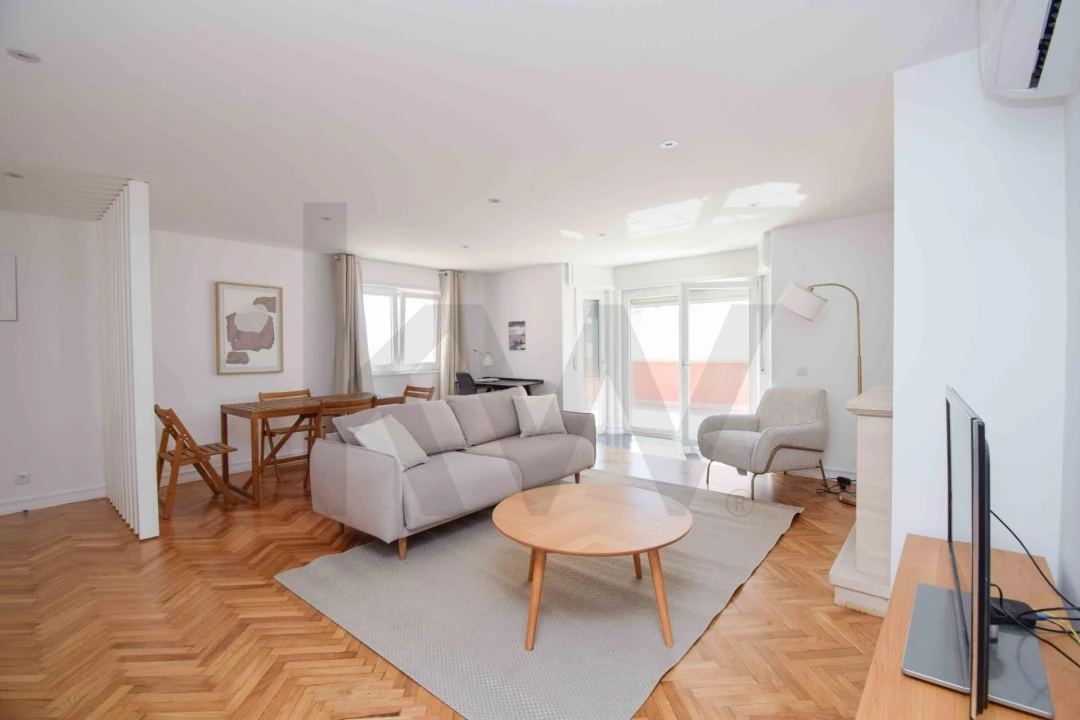Apartamento T1 para Arrendamento em Carcavelos e Parede Foto 1