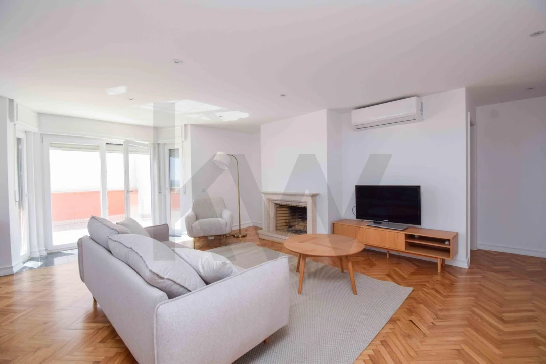 Apartamento T1 para Arrendamento em Carcavelos e Parede Foto 6