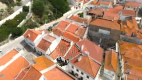 Moradia T2 para Venda em Santa Maria do Castelo e Santiago e Santa Susana