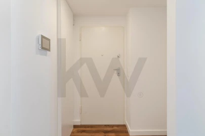 Apartamento T2 para Arrendamento em Avenidas Novas