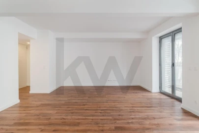 Apartamento T2 para Arrendamento em Avenidas Novas