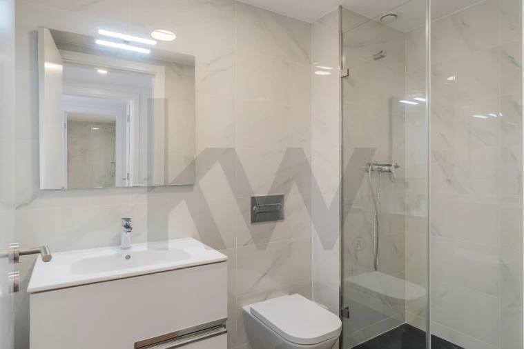 Apartamento T2 para Arrendamento em Avenidas Novas Foto 12