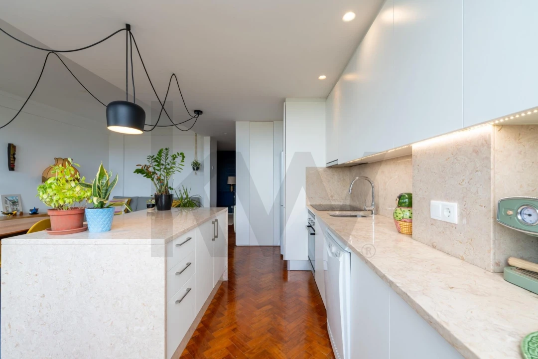 Apartamento T2 para Arrendamento em São Vicente Foto 8