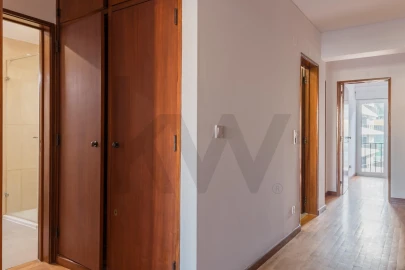 Apartamento T3 para Arrendamento em Lumiar