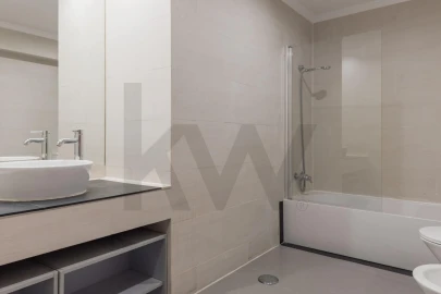 Apartamento T3 para Arrendamento em Lumiar