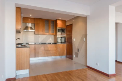 Apartamento T3 para Arrendamento em Lumiar