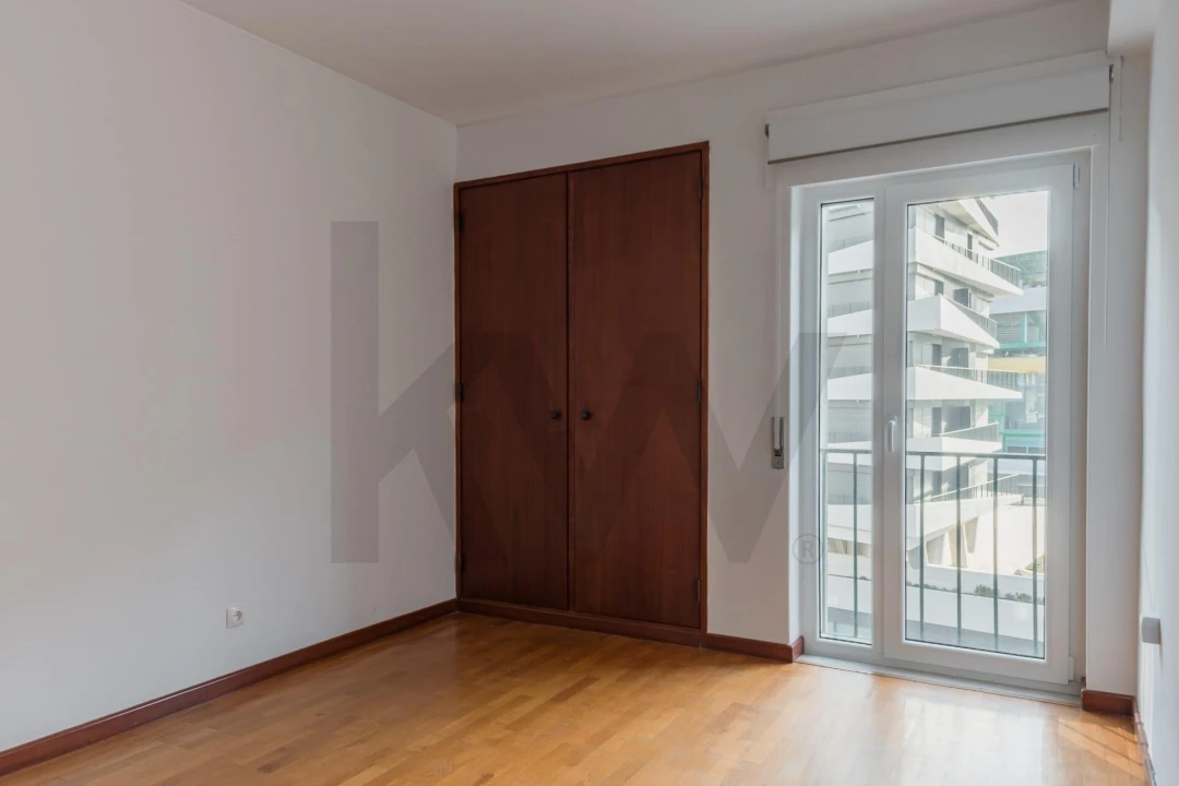 Apartamento T3 para Arrendamento em Lumiar Foto 21
