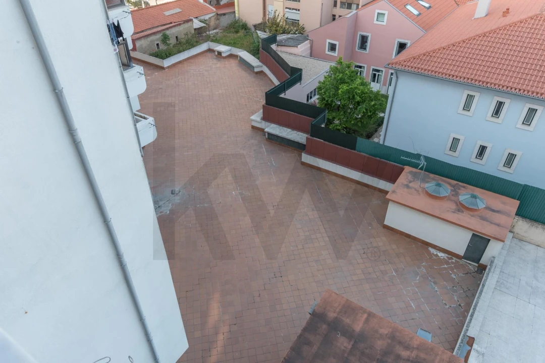 Apartamento T3 para Arrendamento em Lumiar Foto 29