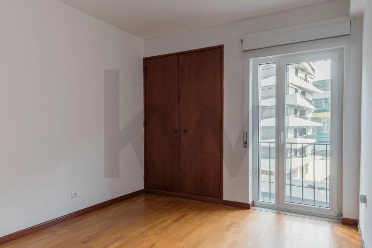 Apartamento T3 para Arrendamento em Lumiar Foto 21