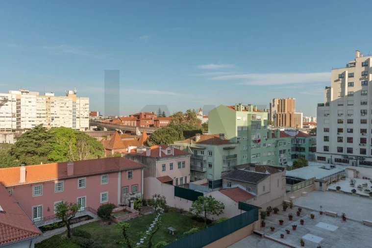 Apartamento T3 para Arrendamento em Lumiar Foto 30