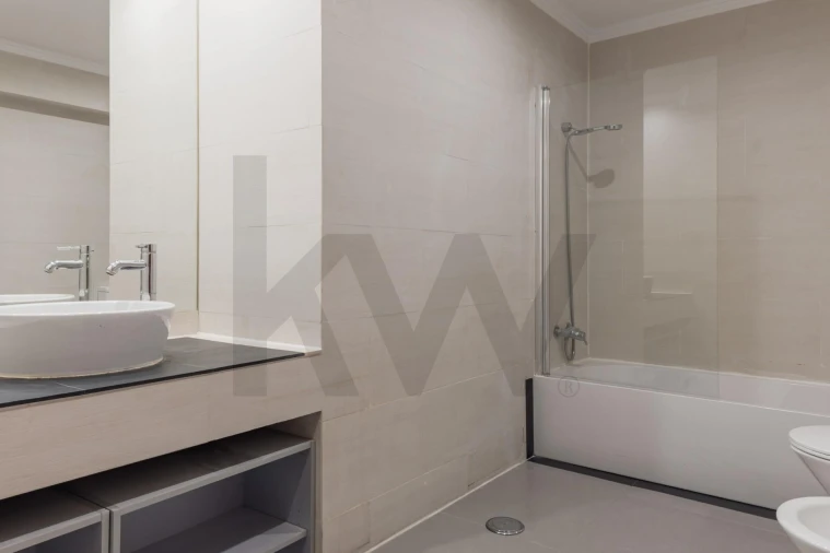 Apartamento T3 para Arrendamento em Lumiar Foto 24