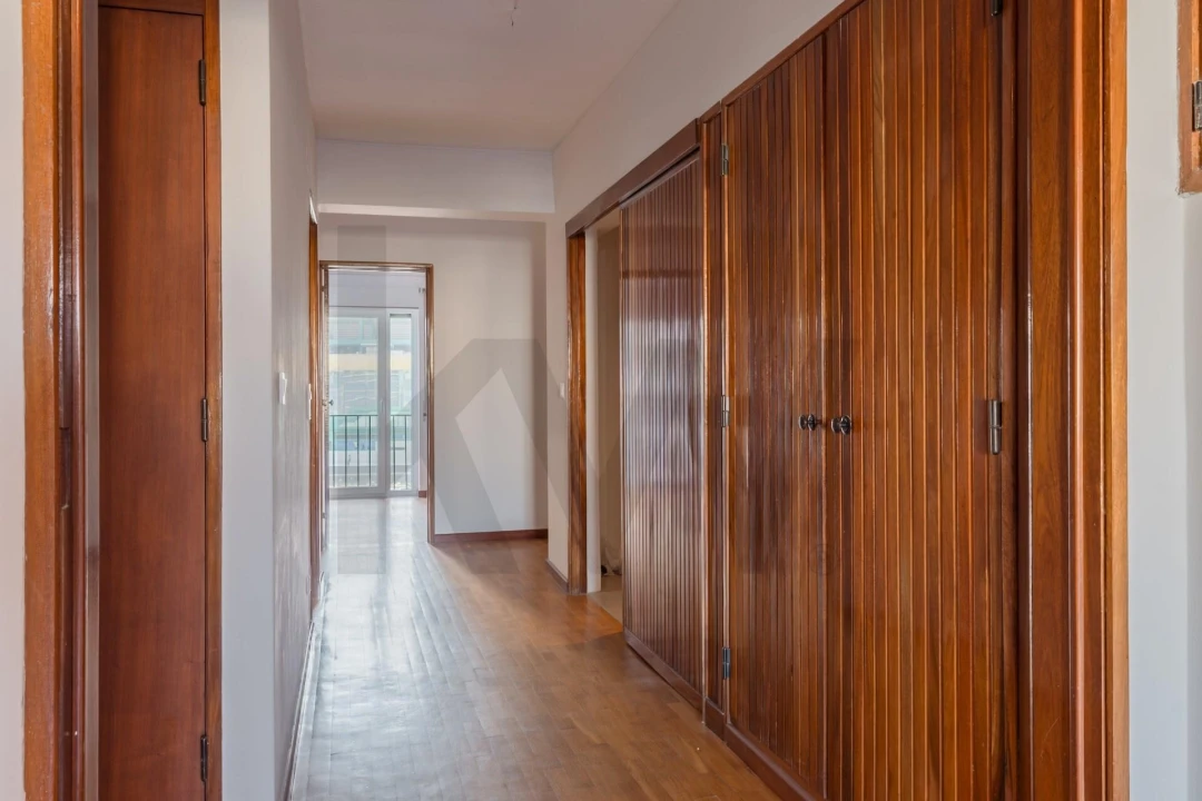Apartamento T3 para Arrendamento em Lumiar Foto 12