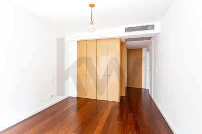Apartamento T1 para Arrendamento em Alvalade