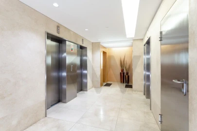Apartamento T1 para Arrendamento em Alvalade
