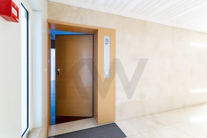 Apartamento T1 para Arrendamento em Alvalade