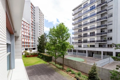 Apartamento T1 para Arrendamento em Alvalade
